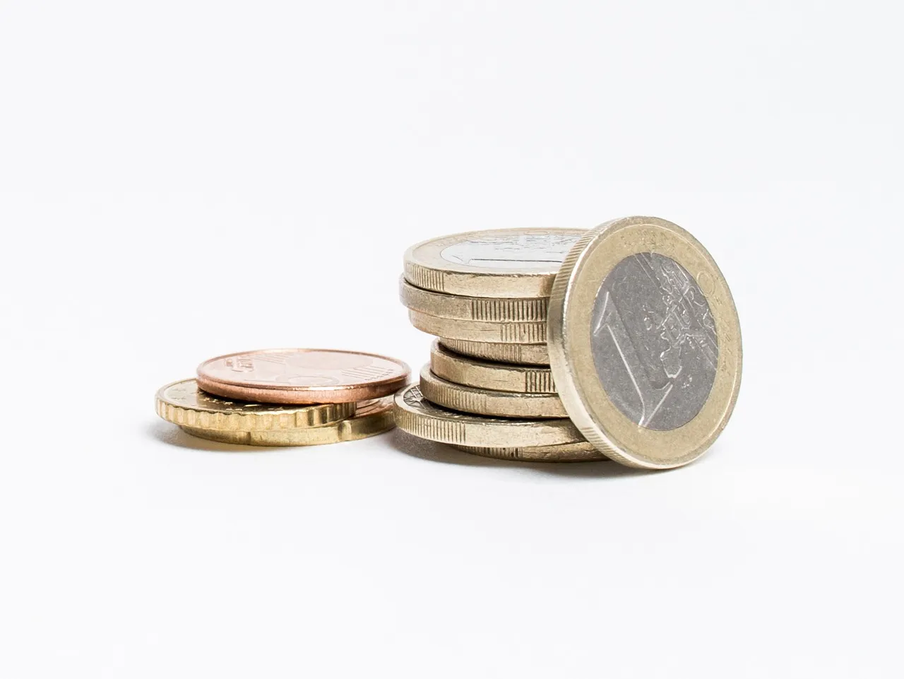 découvrez les perspectives salariales pour divers secteurs et métiers, et obtenez des conseils pratiques pour négocier votre salaire et maximiser vos opportunités professionnelles.
